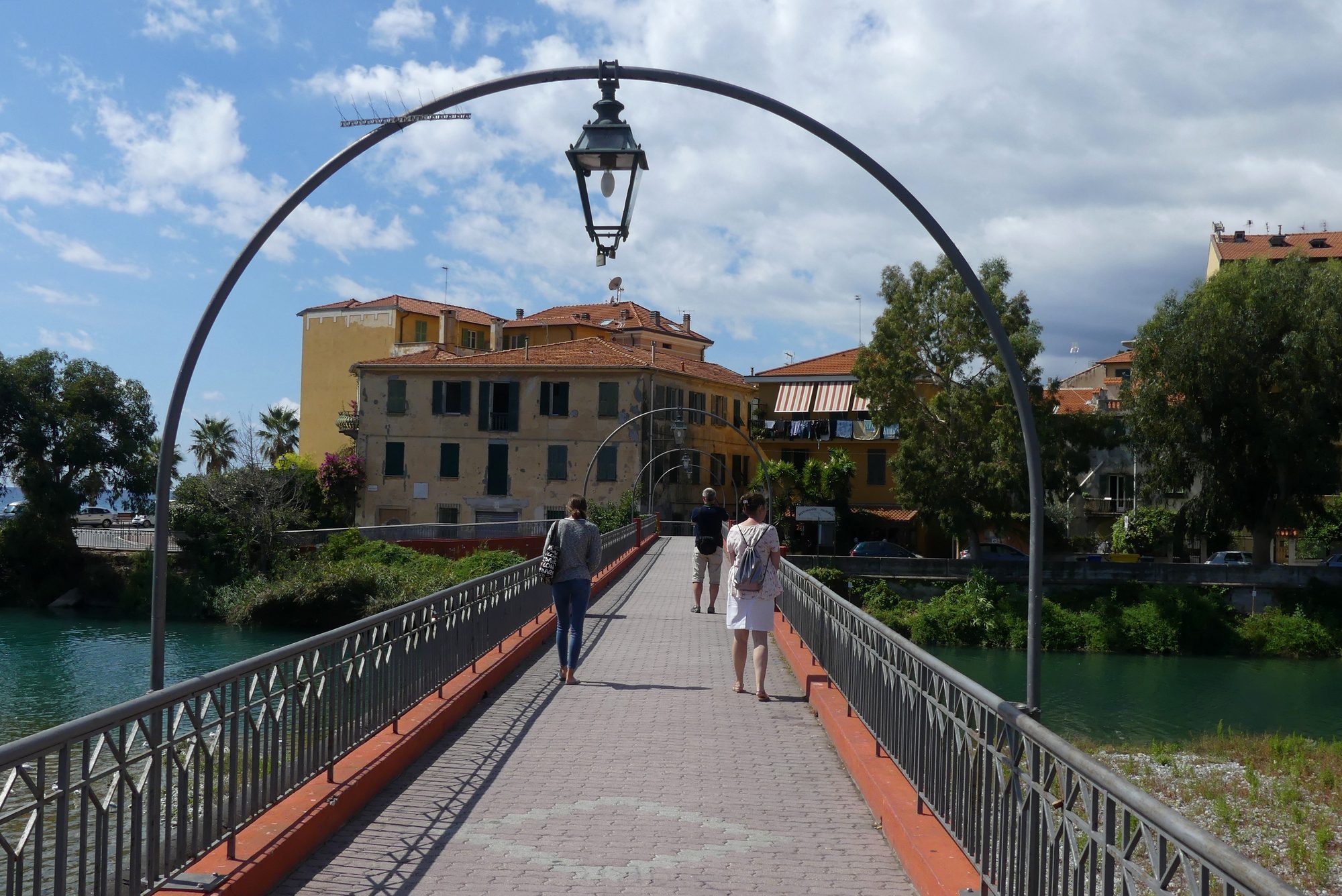 Brücke über den Fluss Roia in Ventimiglia