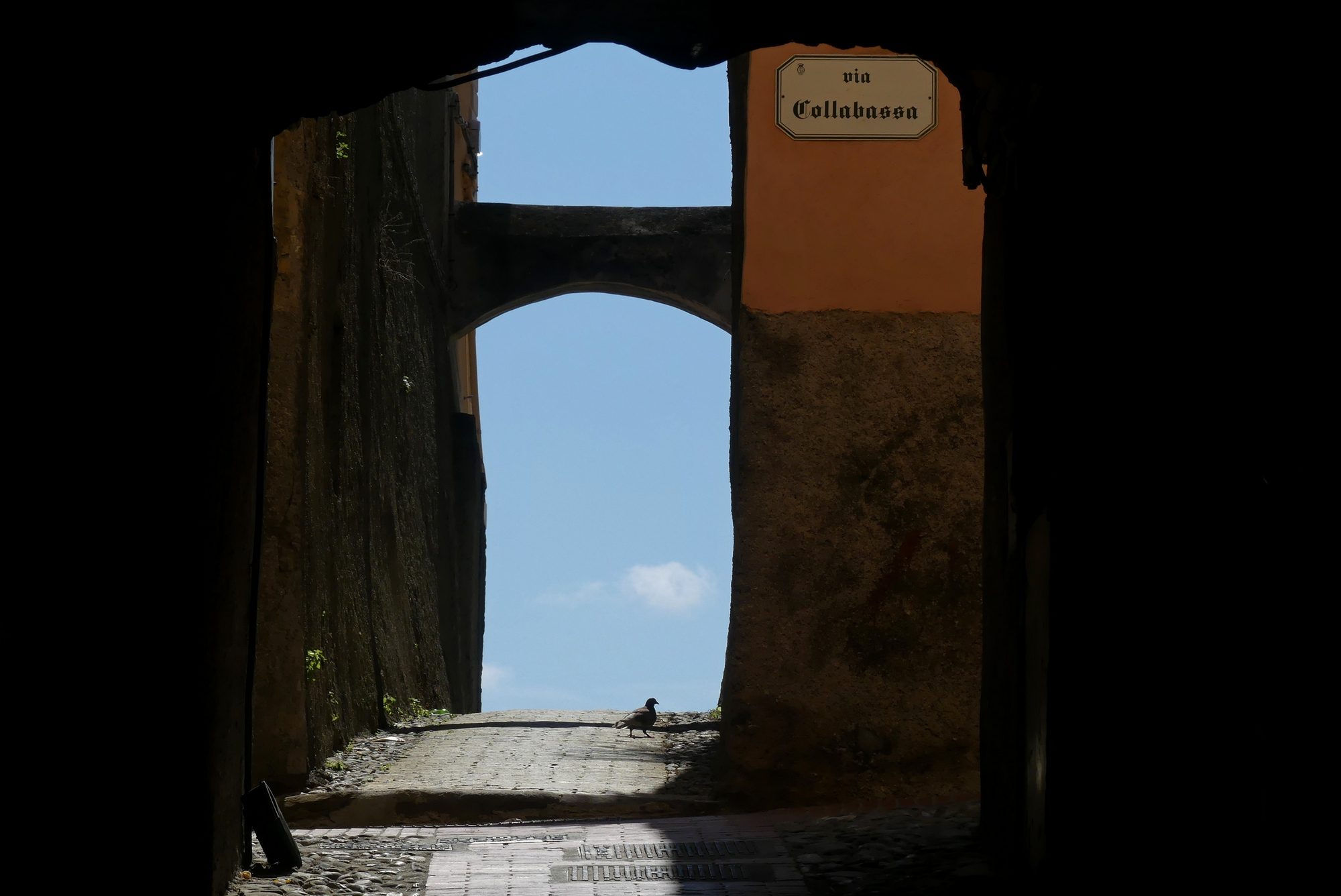 Gasse in der Altstadt von Ventimiglia Italien