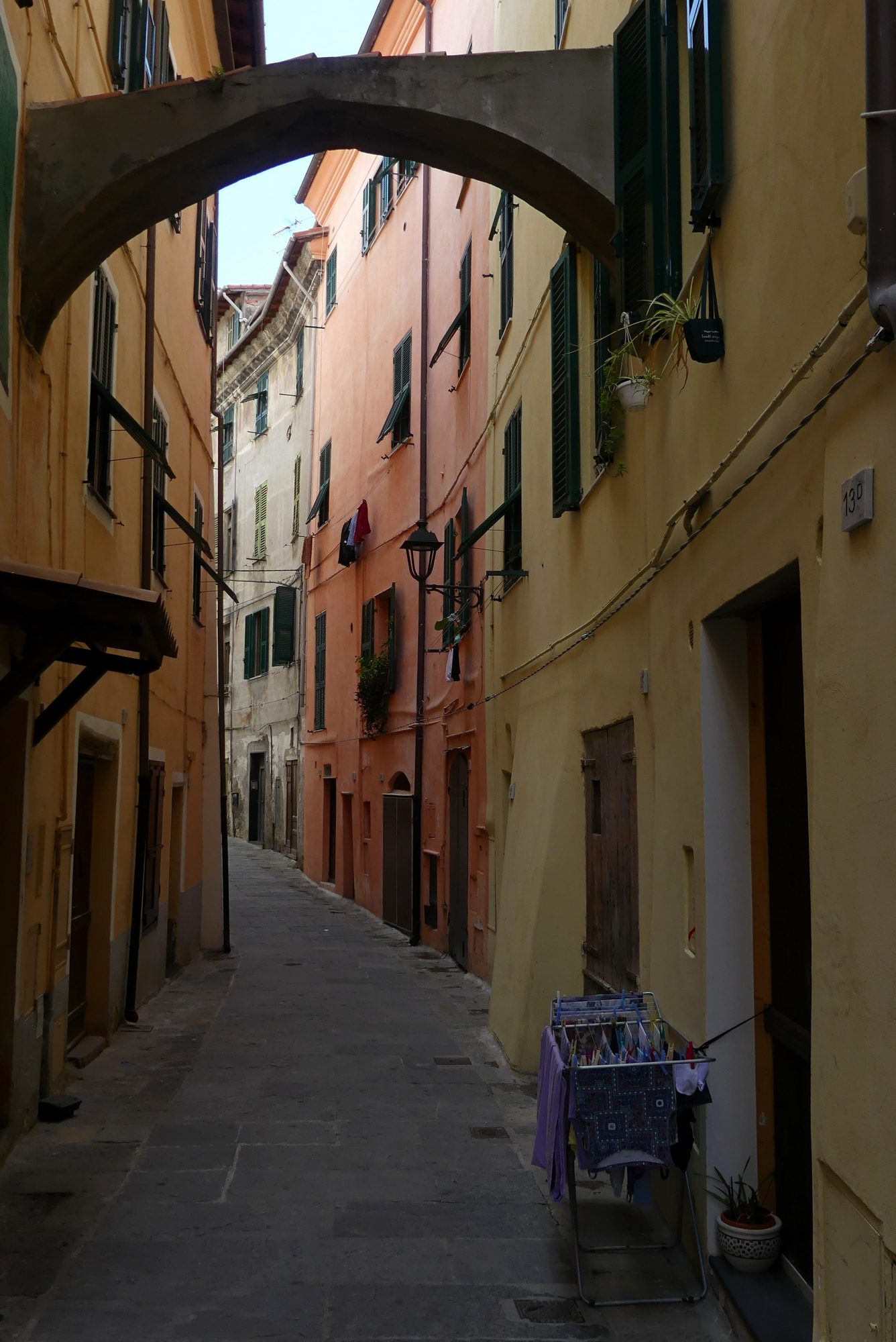 Gasse in der Altstadt von Ventimiglia