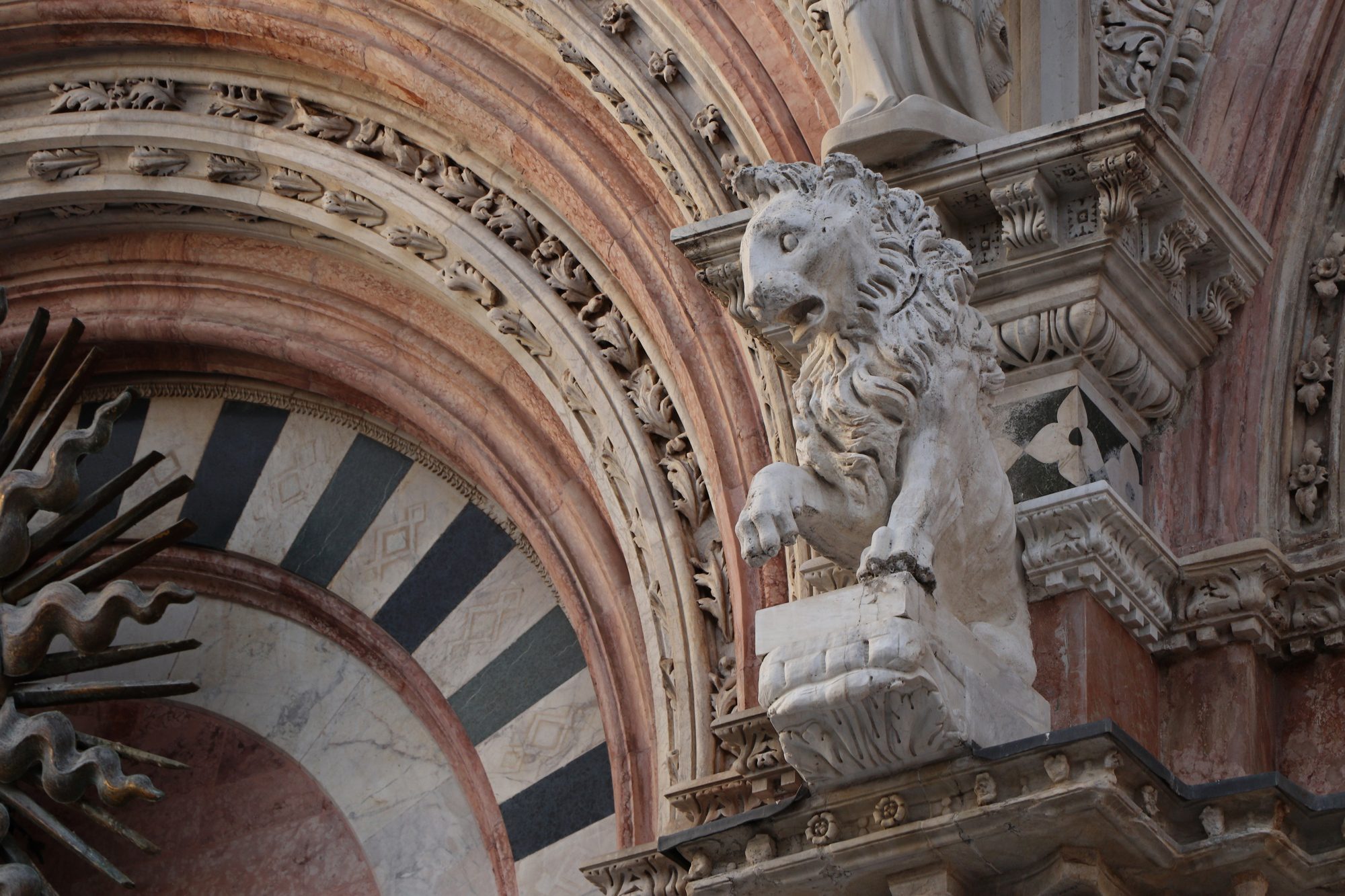 Details am Dom von Siena in der Toskana Italien