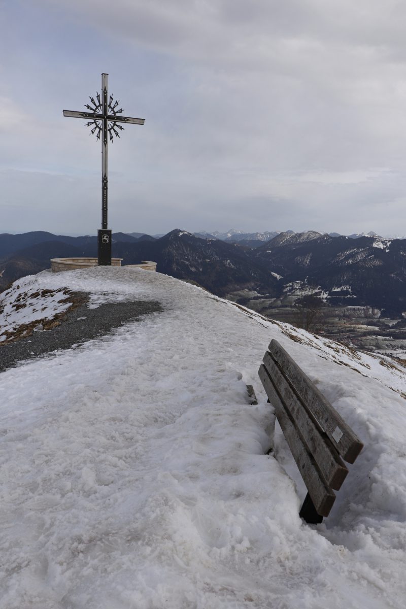 Gipfelkreuz auf dem Brauneck Lenggries