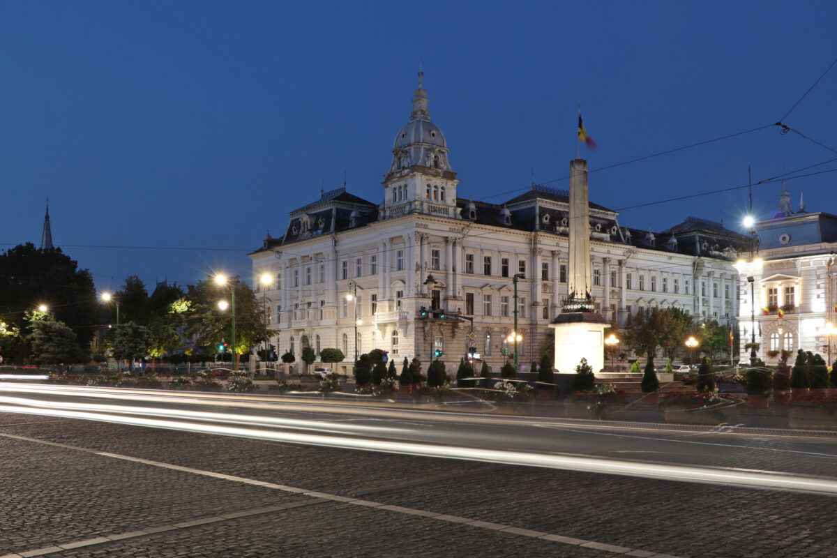 Arad Rumänien Rathausplatz Blaue Stunde Langzeitbelichtung