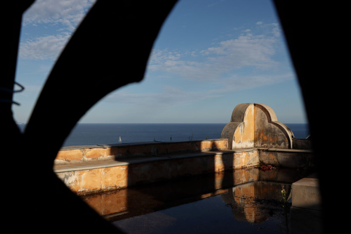 Menton Côte d'Azur alter Friedhof Cimetière du Vieux Château Goldene Stunde Ausblick Meer Reisefotografie