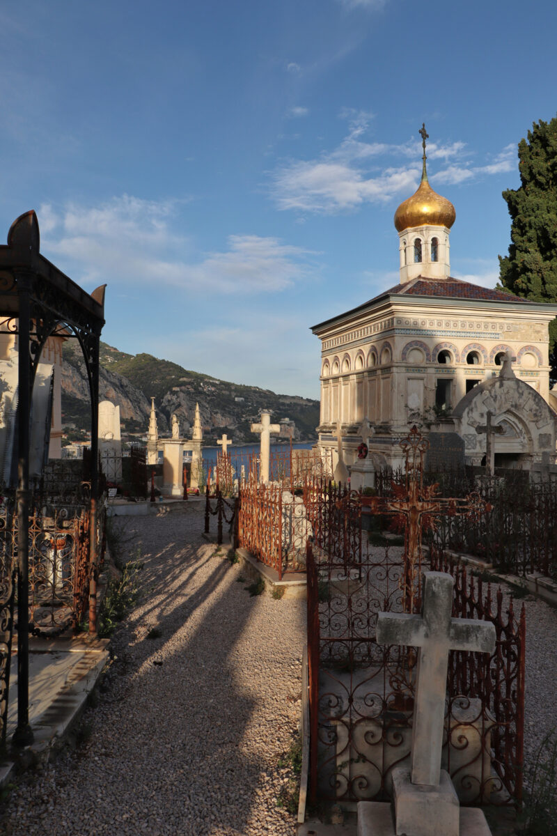 Menton Côte d'Azur alter Friedhof Cimetière du Vieux Château Goldene Stunde Ausblick Meer Reisefotografie