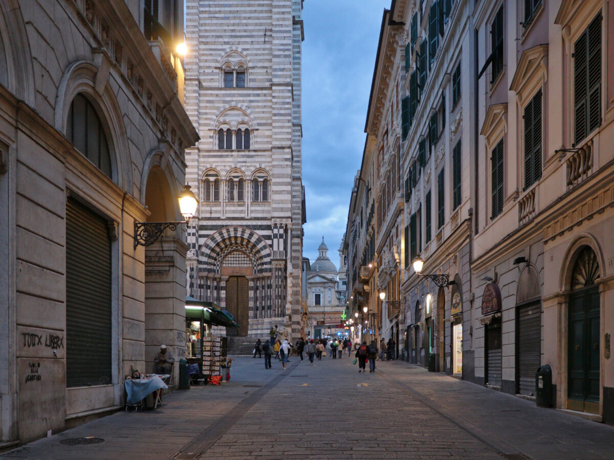 Genua Genova Via San Lorenzo Chiesa Kirche Altstadt Blaue Stunde Genua Genova Ausblick Viewpoint Punto Panoramico Villetta di Negro Hafen Altstadt Palazzi Ascensore di Castelletto Levante Ligurien Italien Reisefotografie