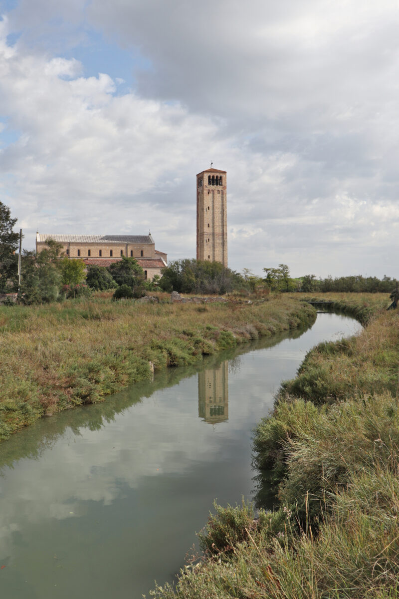 Venedig Venezia Torcello Basilica di Santa Maria Assunta Kanal Spiegelung