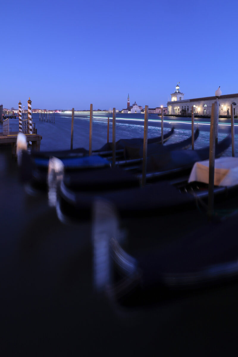 Venezia Venedig Canal Grande Gondeln Punta della Dogana San Giorgio Maggiore Langzeitbelichtung Blaue Stunde