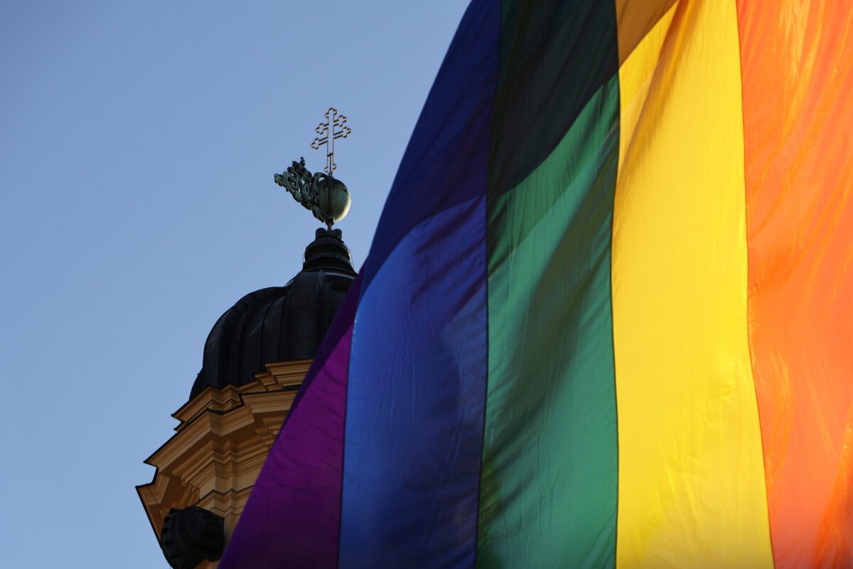 München Odeonsplatz Theatinerkirche Pride Flagge