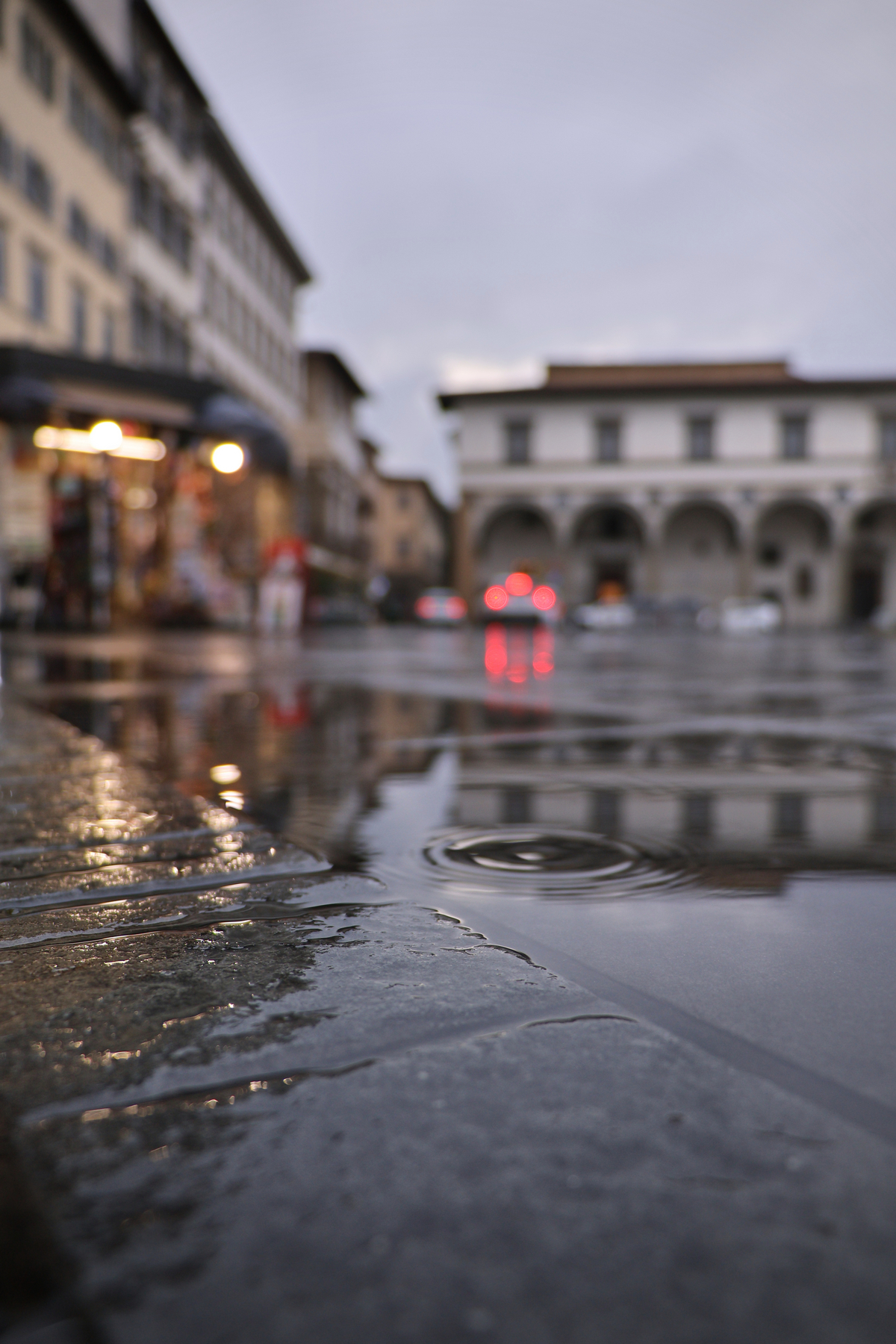 Florenz Piazza di Santa Maria Novella bei Regen Pfütze Spiegelung