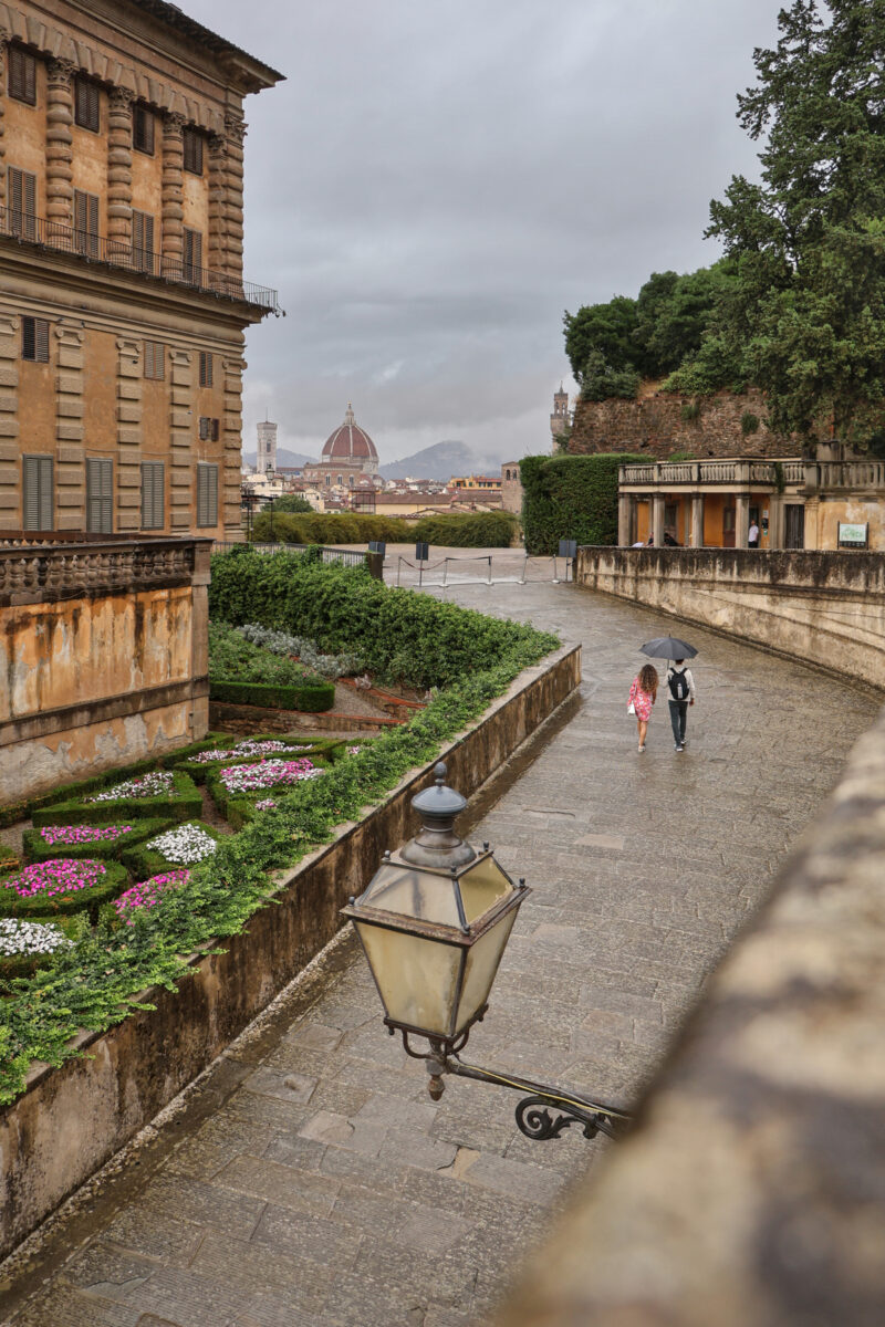 Florenz Palazzo Pitti Giardino di Boboli bei Regen Aussicht auf den Dom