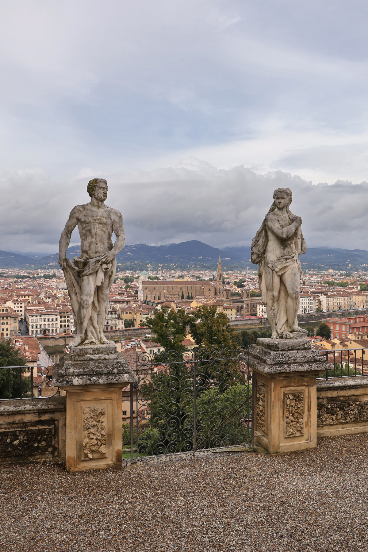Florenz Giardino Bardini Terrasse mit Aussicht auf Santa Croce