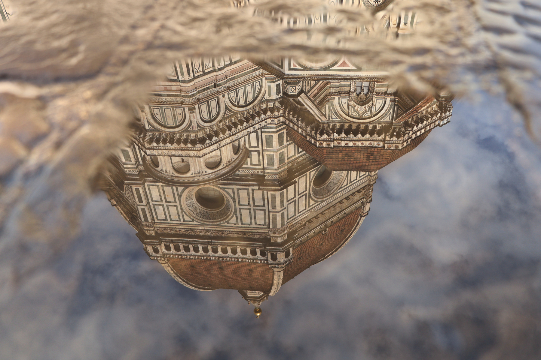 Florenz Dom Cattedrale di Santa Maria del Fiore Spiegelung Reflektion Pfütze