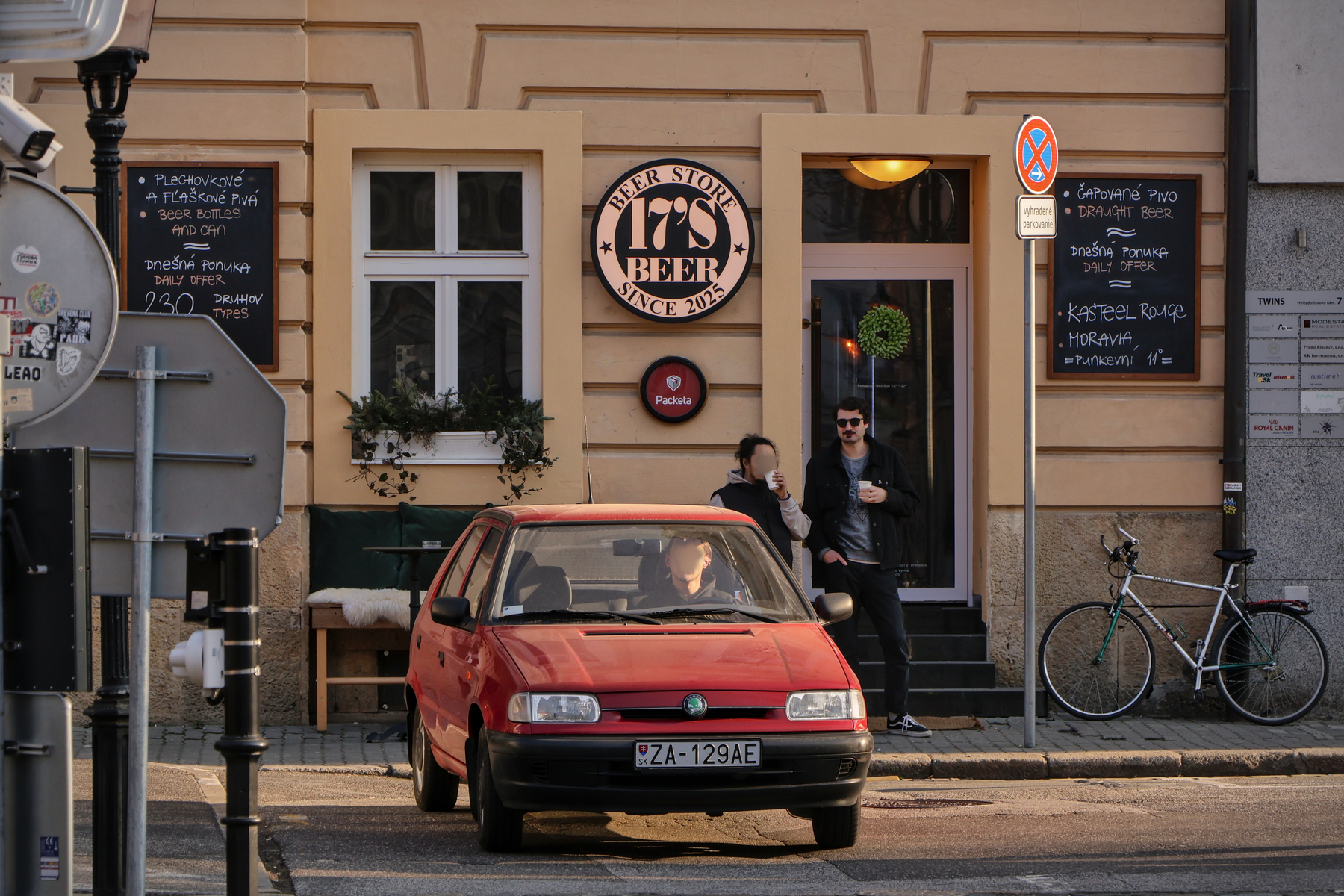Bratislava Altstadt Hviezdoslavovo námestie Promenade im Abendlicht