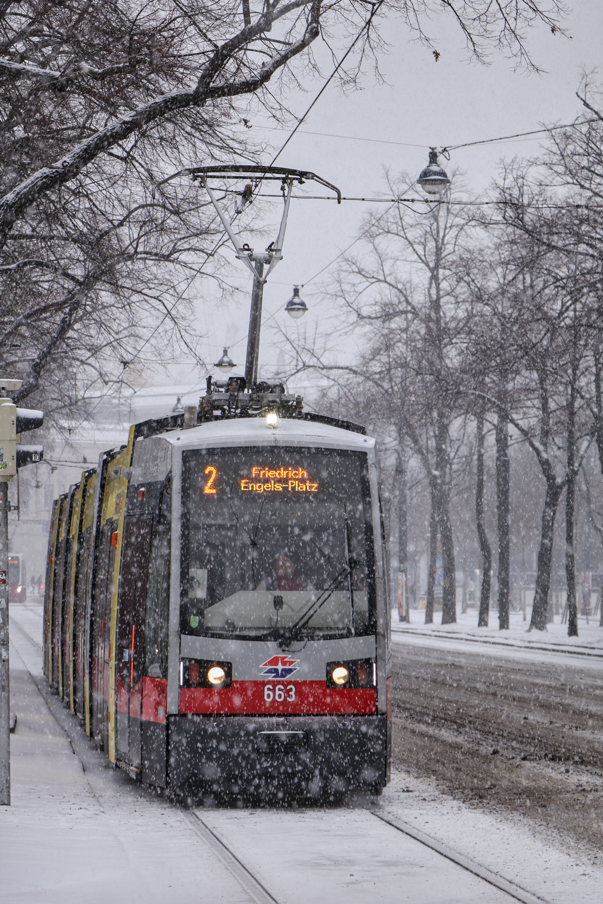 Wien Tram Straßenbahn Ringstraße Schnee Winter