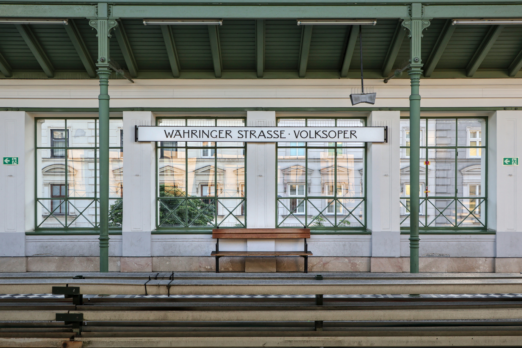 Wien U-Bahnstation U6 Währinger Straße Volksoper
