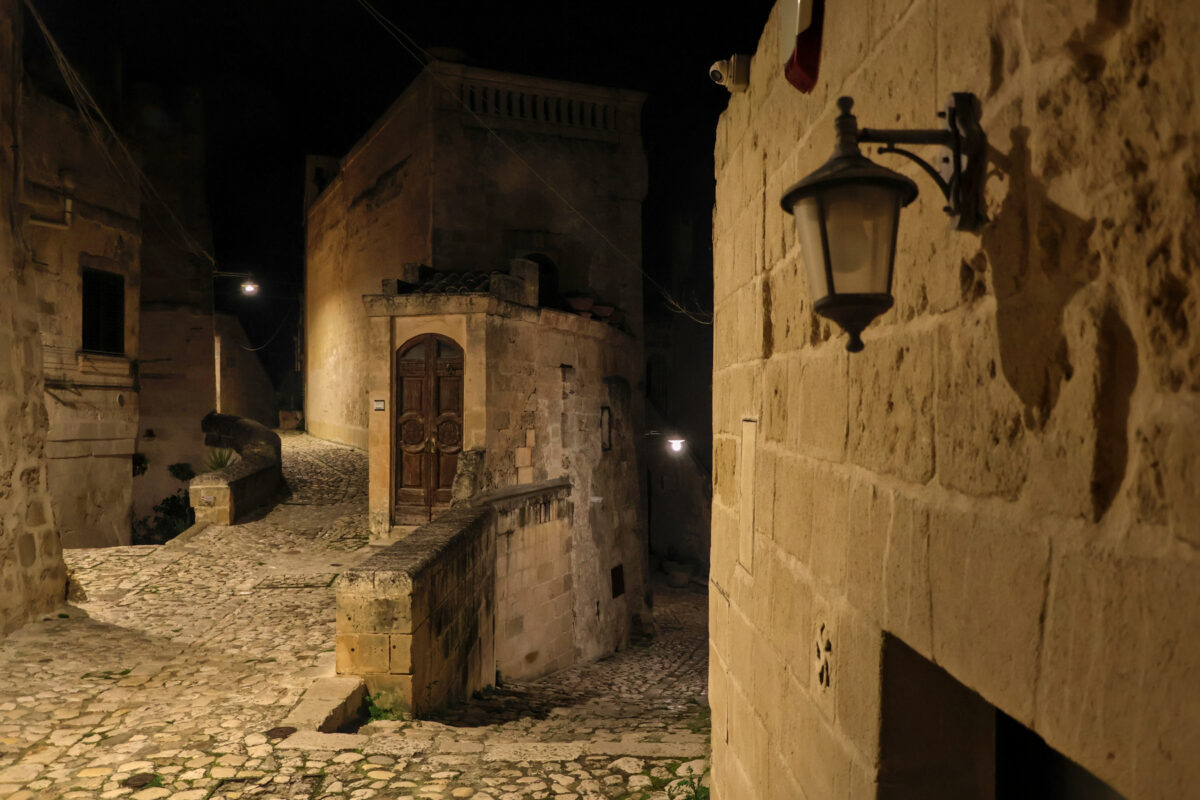 Matera Sasso Barisano bei Nacht