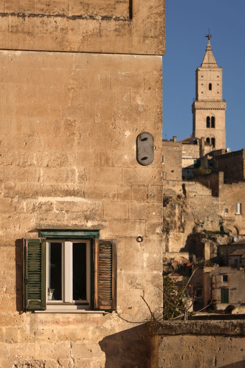 Sassi di Matera Fenster Katze Kirchturm