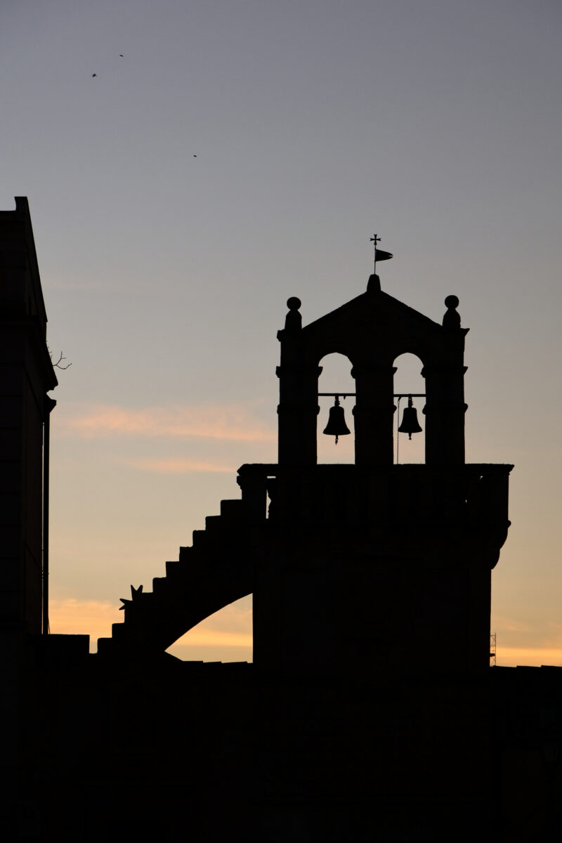 Matera Piazza Vittorio Veneto Chiesa di Materdomini Silhouette Sonnenaufgang