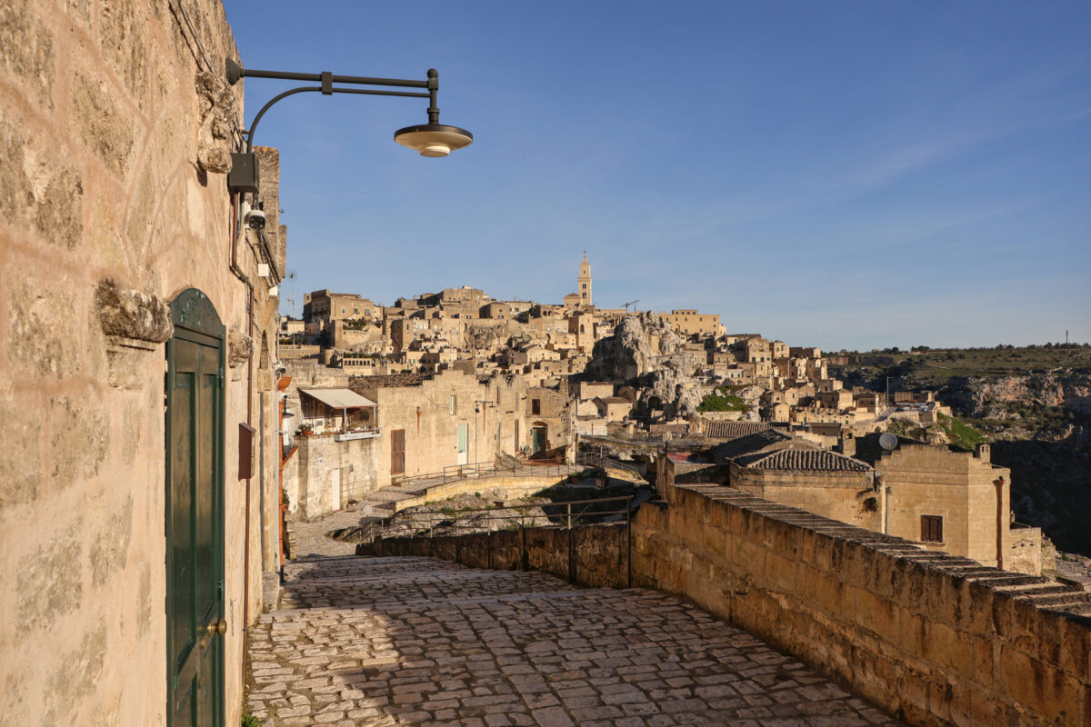 Sassi di Matera Rione Casalnuovo Ausblick über die Stadt im Morgenlicht