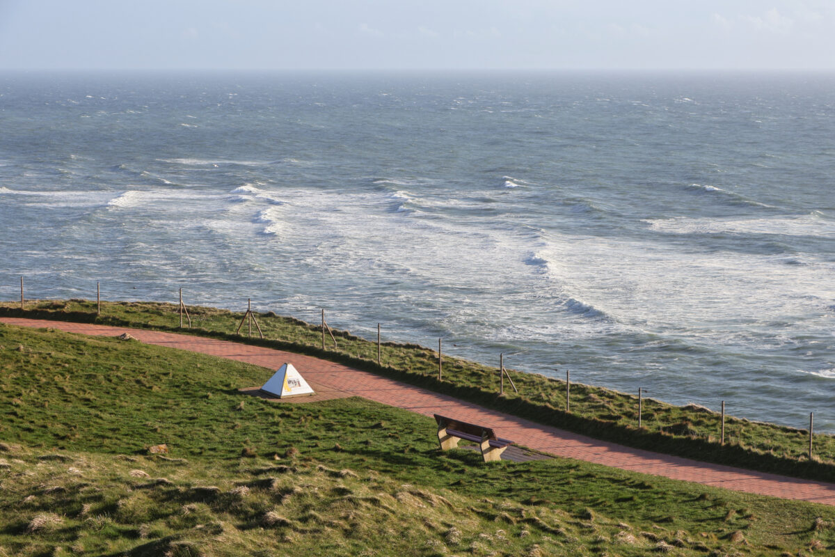Helgoland Klippenrandweg Bank Meerblick